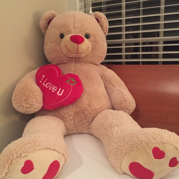 huge teddy bear